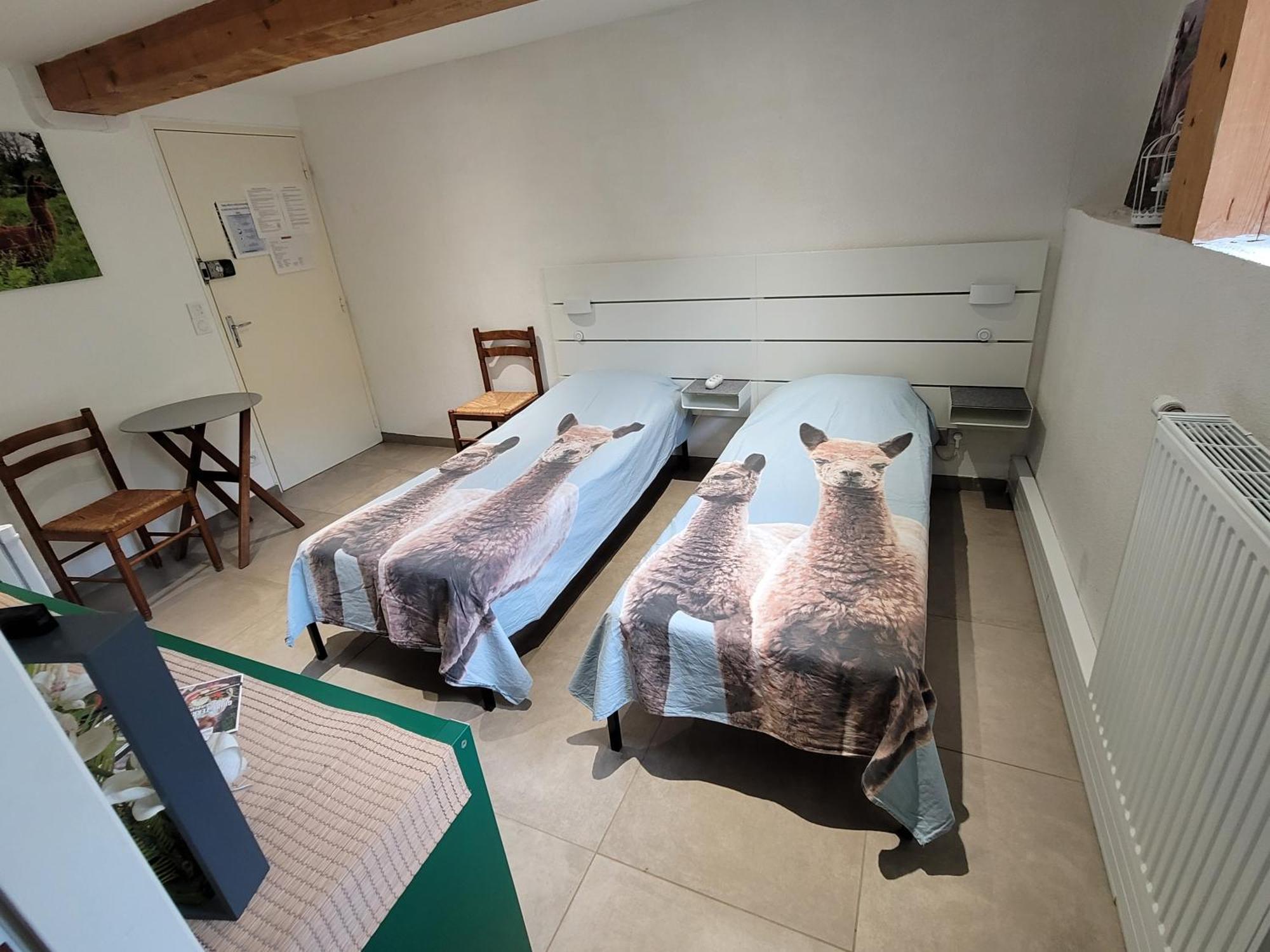 Bed and Breakfast Alpagas Du Domaine Mael Saint-Antoine  Экстерьер фото